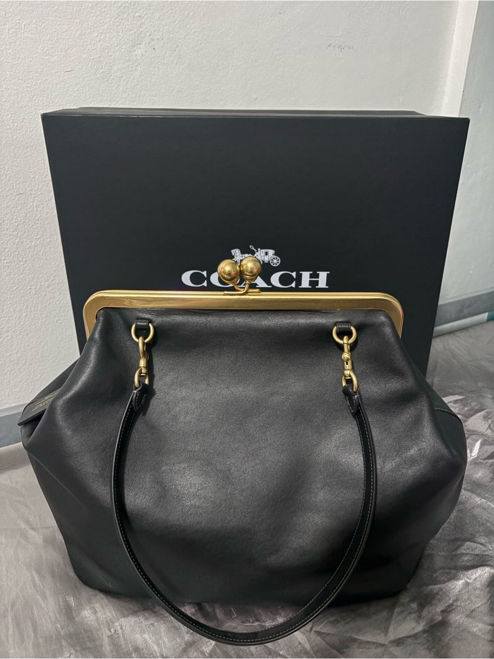 Coach Black Leather Kiss-Lock Frame Shoulder Bag with Gold Hardware